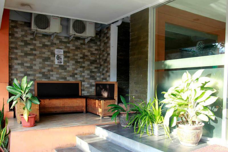 Reddoorz Syariah Near Btc Fashion Mall Bandung Exterior photo