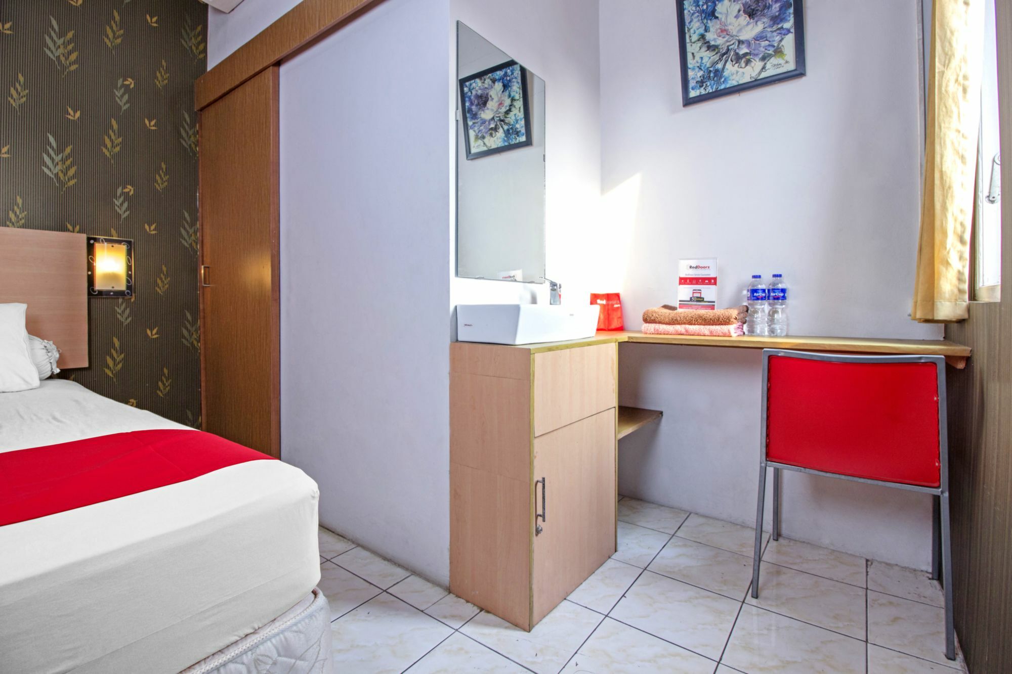 Reddoorz Syariah Near Btc Fashion Mall Bandung Exterior photo