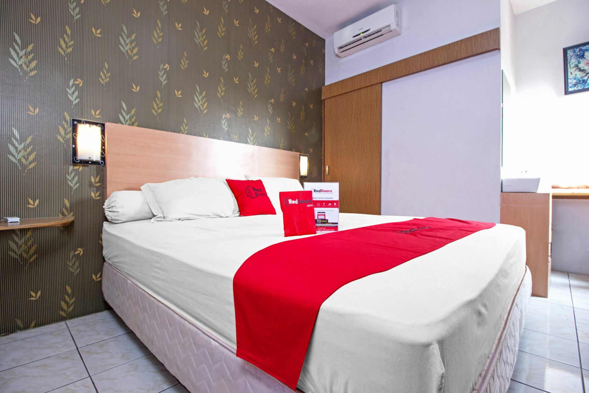 Reddoorz Syariah Near Btc Fashion Mall Bandung Exterior photo