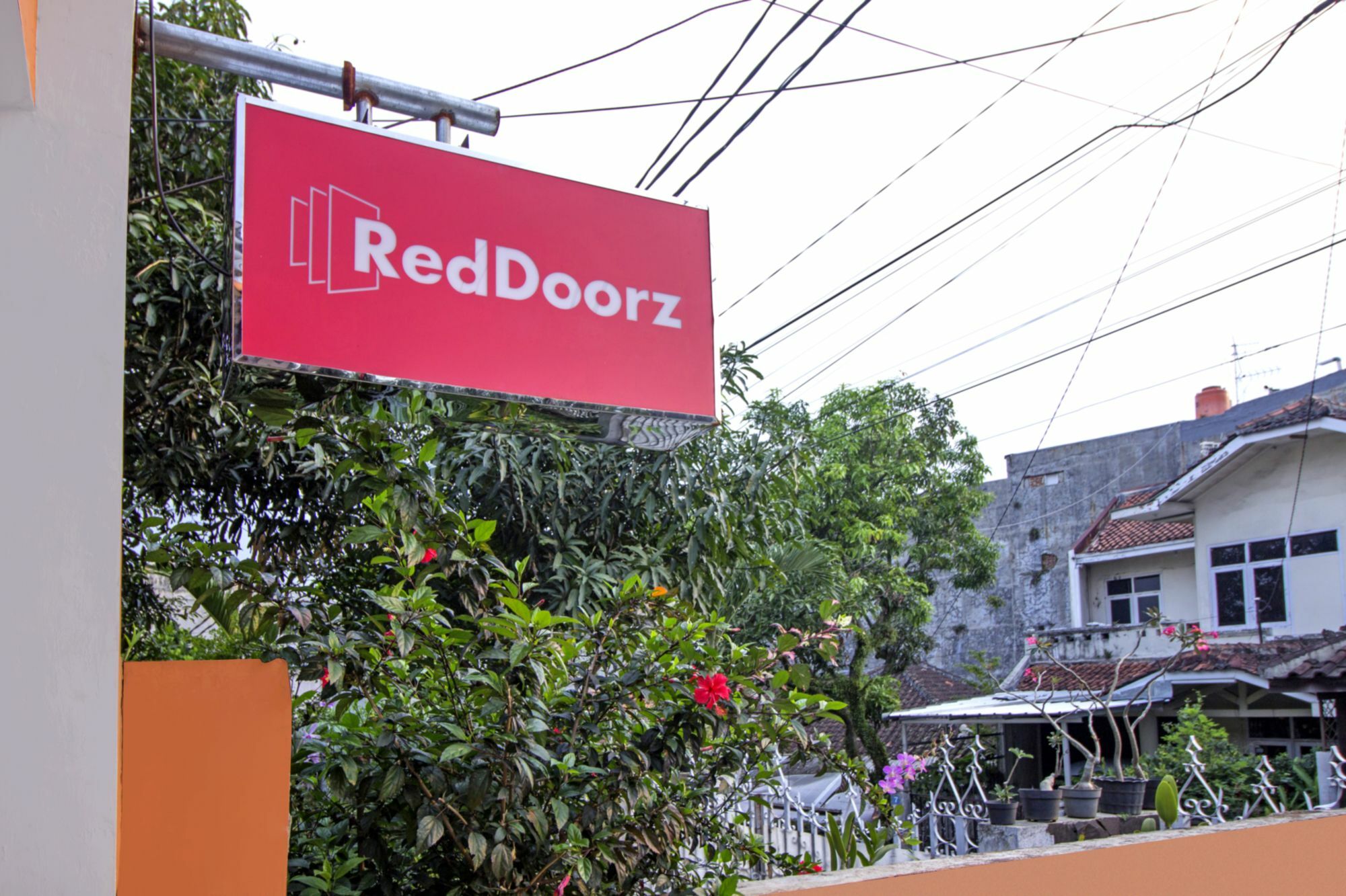 Reddoorz Syariah Near Btc Fashion Mall Bandung Exterior photo