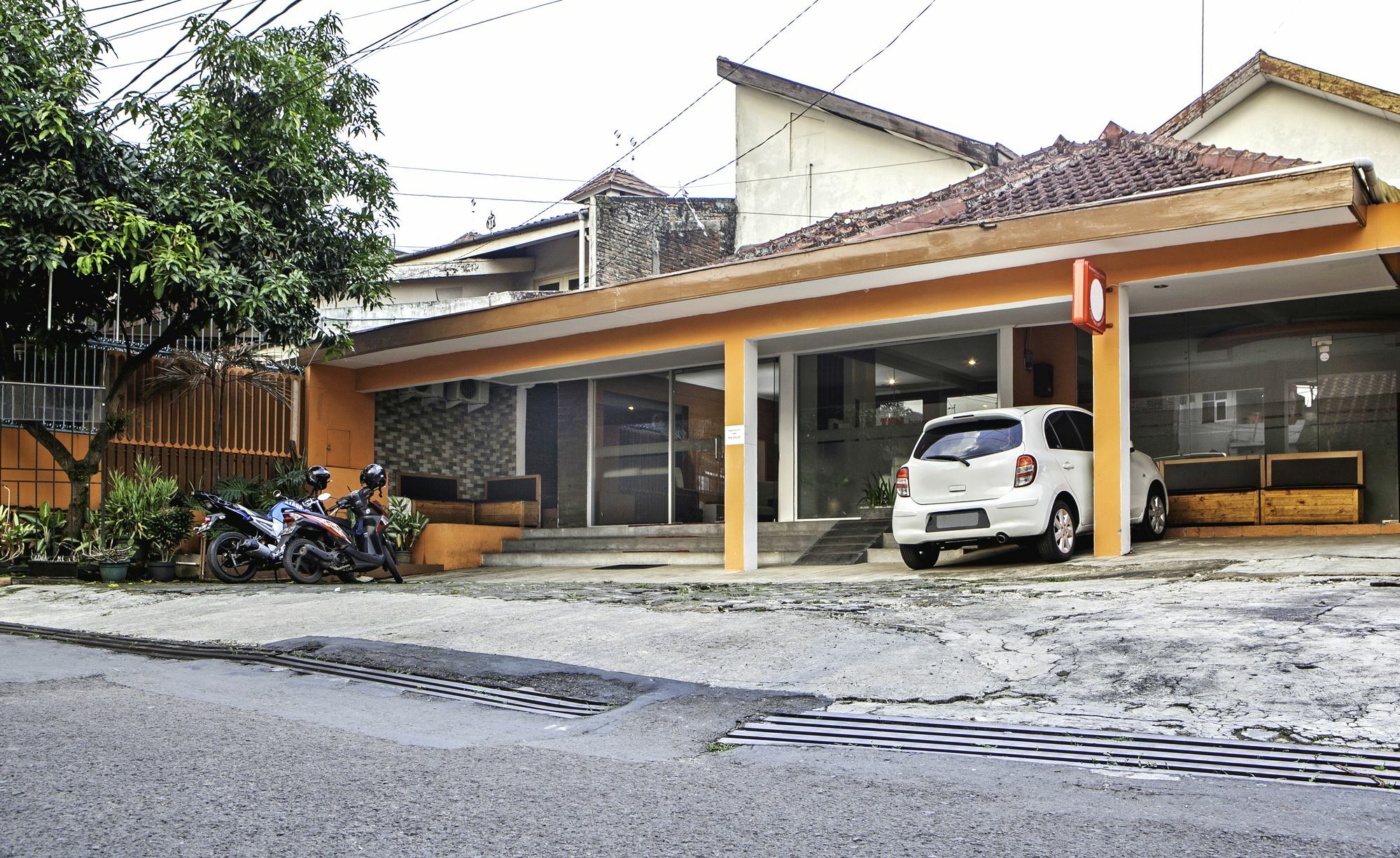 Reddoorz Syariah Near Btc Fashion Mall Bandung Exterior photo